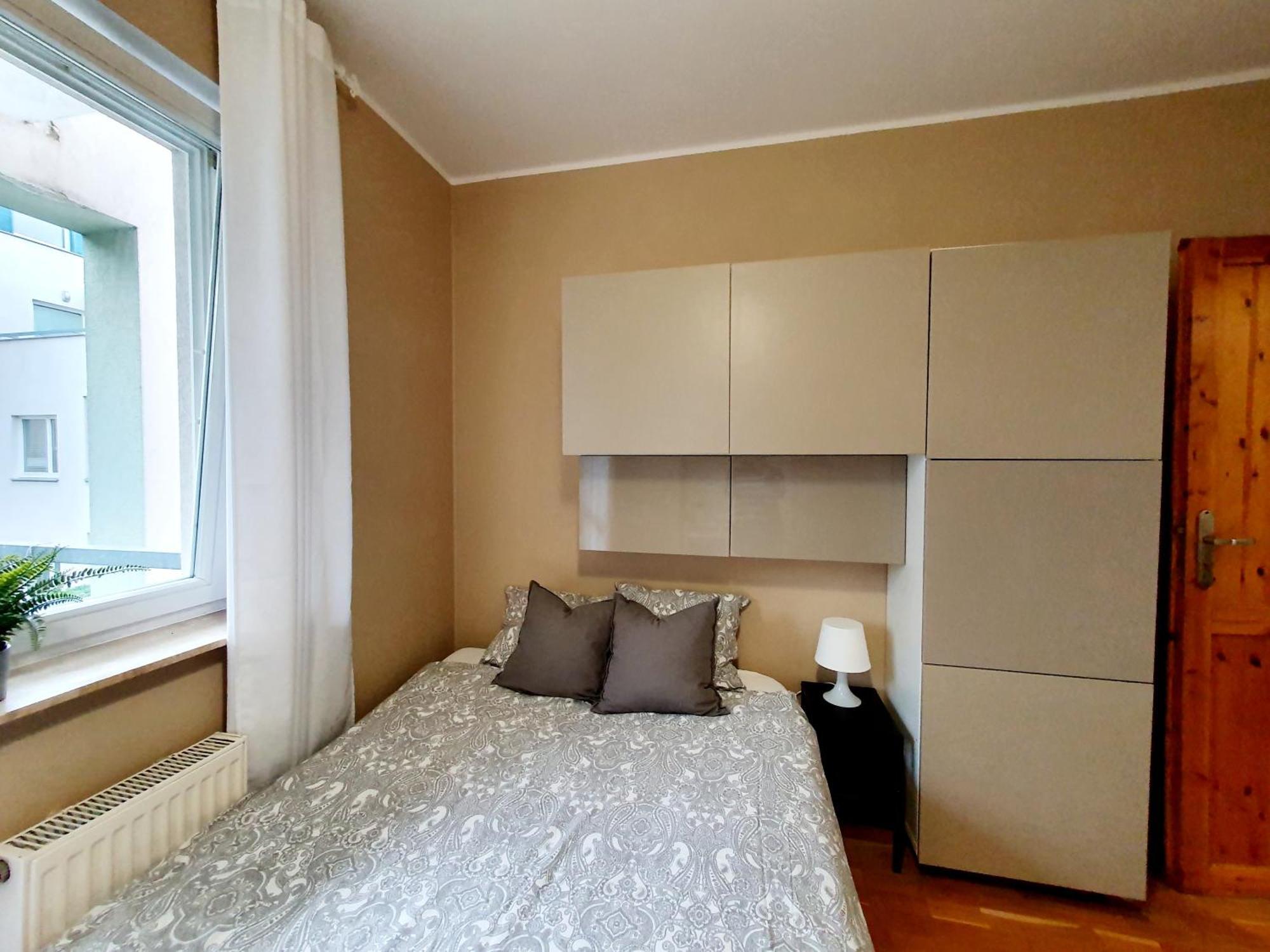 Apartament Okrzei 12